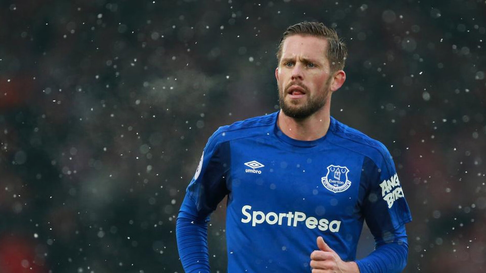 青年才俊破局:新生代球员如何改变足球格局?,新生代足球运动员